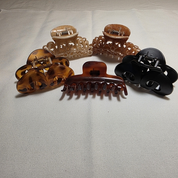 Set of 5 Hair Claw Clips in Neutral Tones - Picture 2 of 9